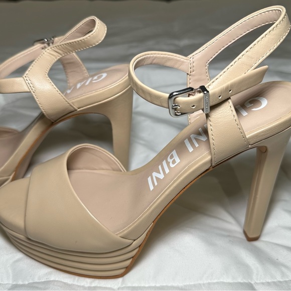Gianni BINI nude colored platform heels - Picture 7 of 10